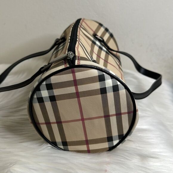 💯Authentic Burberry Papillon Handbag🍀 - Picture 4 of 15